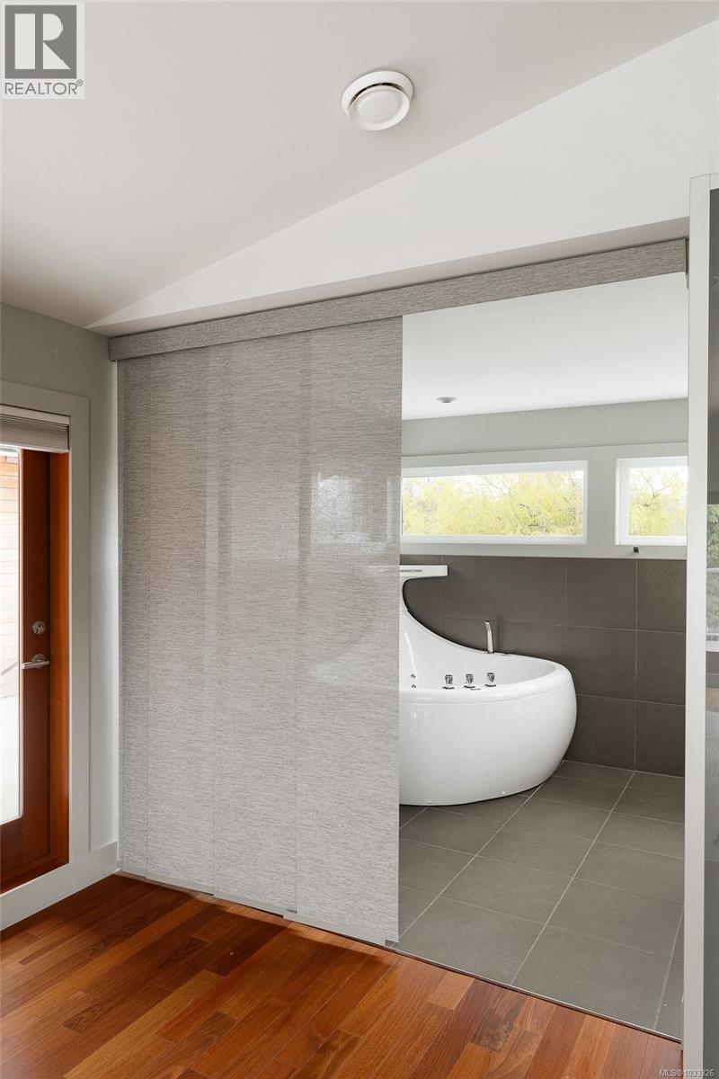 2835 Lincoln Rd, Oak Bay, British Columbia  V8R 6A8 - Photo 30 - 1033326