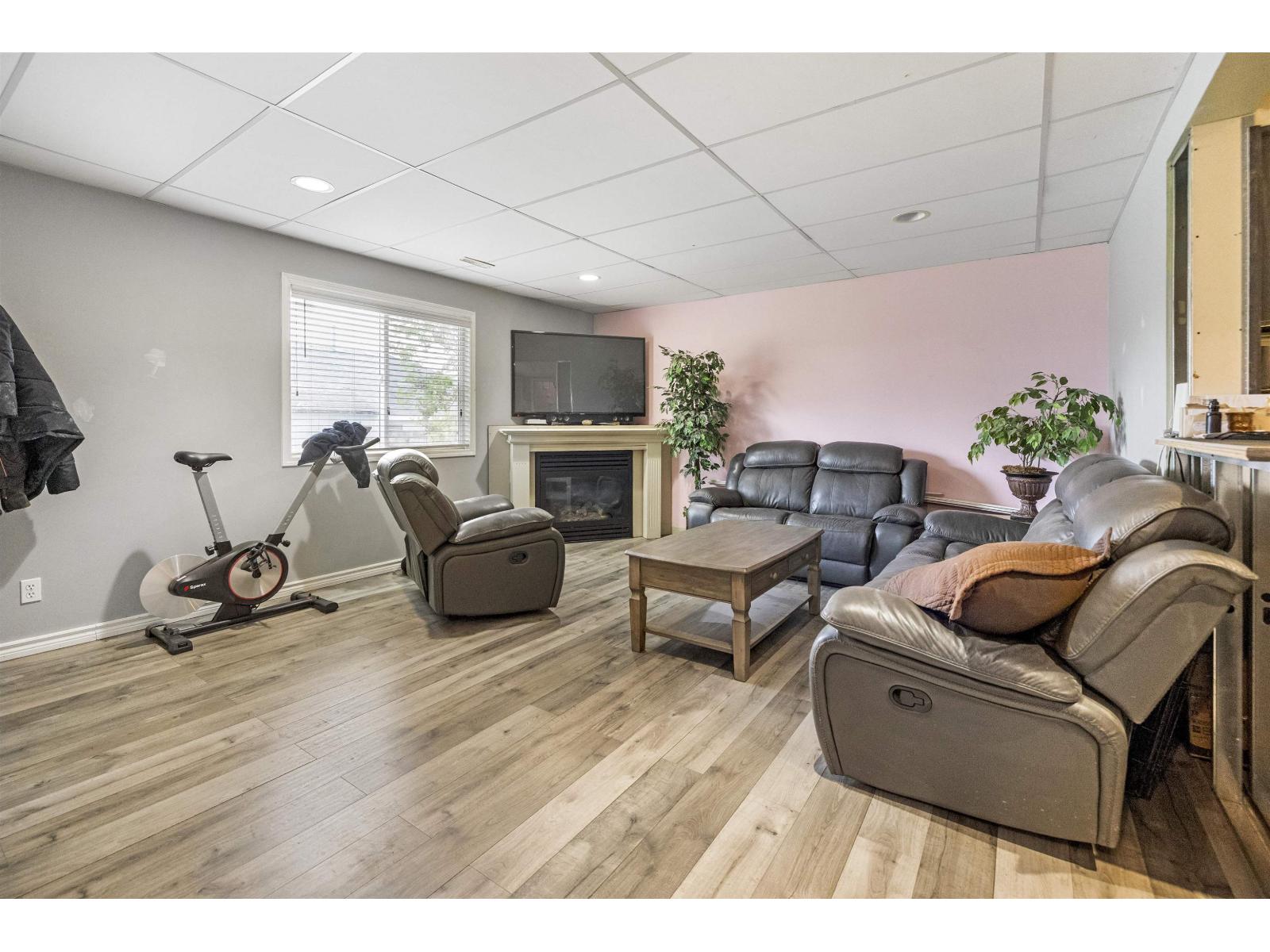 8381 Casselman Crescent, Mission, British Columbia  V2V 6Z7 - Photo 21 - R3115433