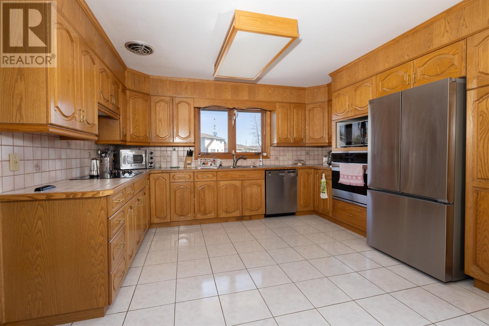 405 Rivera Dr, Thunder Bay, Ontario  P7B 6K1 - Photo 6 - TB2600803