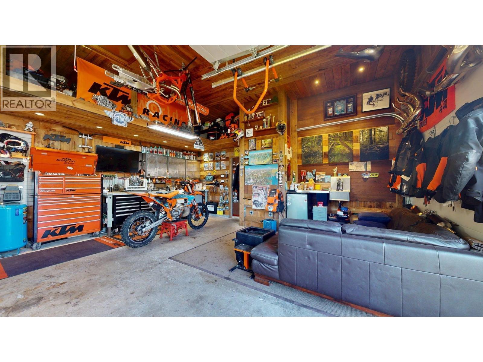 1110 Laramee Road, Squamish, British Columbia  V0N 1H0 - Photo 6 - R3110429