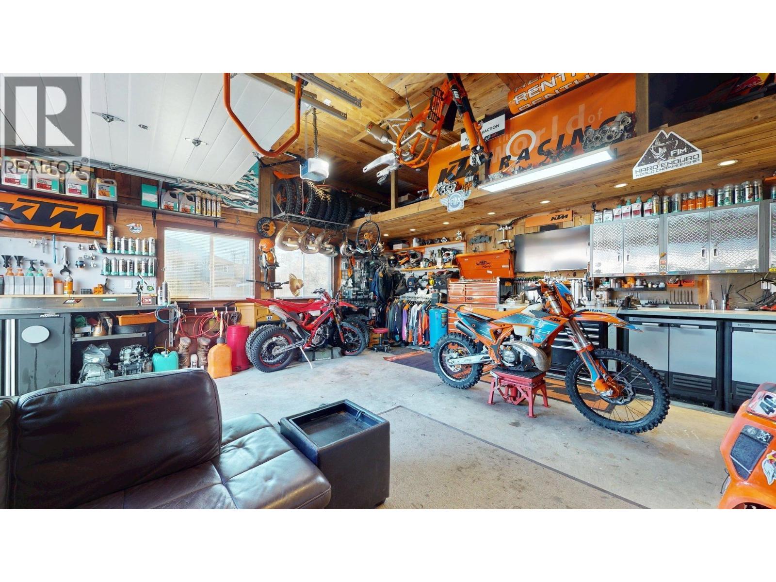 1110 Laramee Road, Squamish, British Columbia  V0N 1H0 - Photo 7 - R3110429