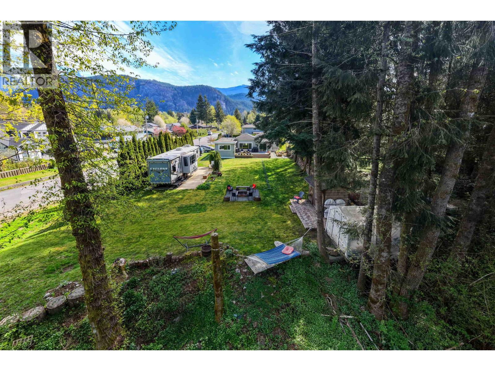 1110 Laramee Road, Squamish, British Columbia  V0N 1H0 - Photo 32 - R3110429
