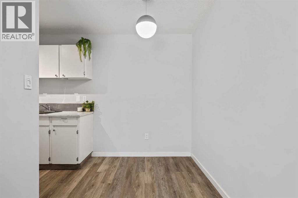 204, 310 4 Avenue NE, Calgary, Alberta  T2E 0J5 - Photo 7 - A2302081