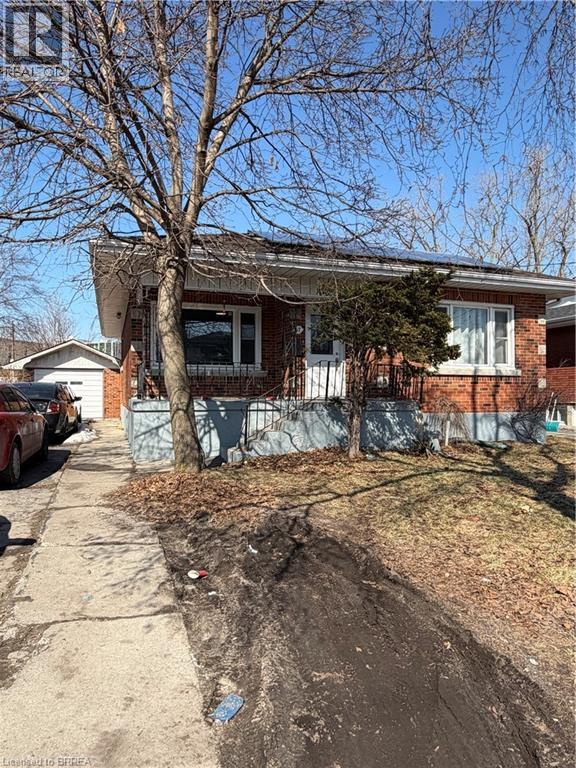 17 HENRY Street, Brantford, Ontario