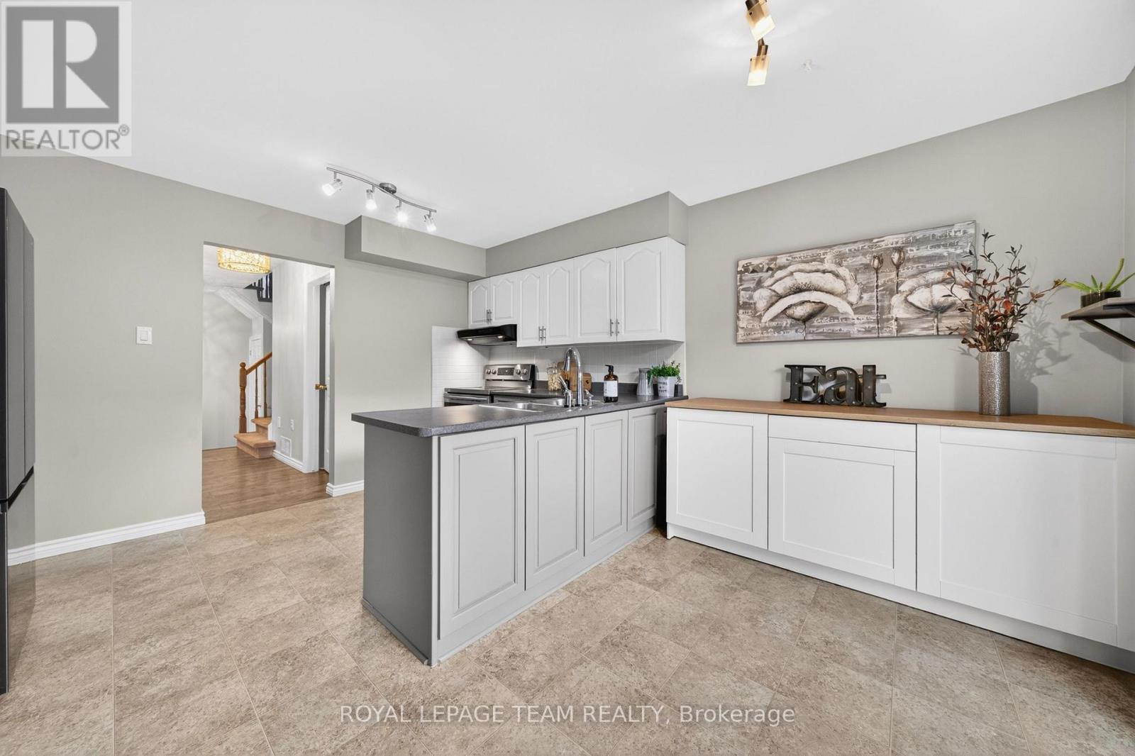 23 Inwood Drive, Ottawa, Ontario  K2M 1Z6 - Photo 12 - X13042168