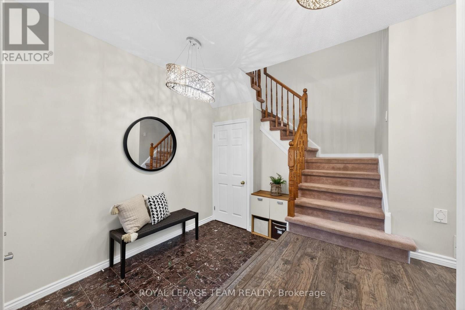 23 Inwood Drive, Ottawa, Ontario  K2M 1Z6 - Photo 4 - X13042168