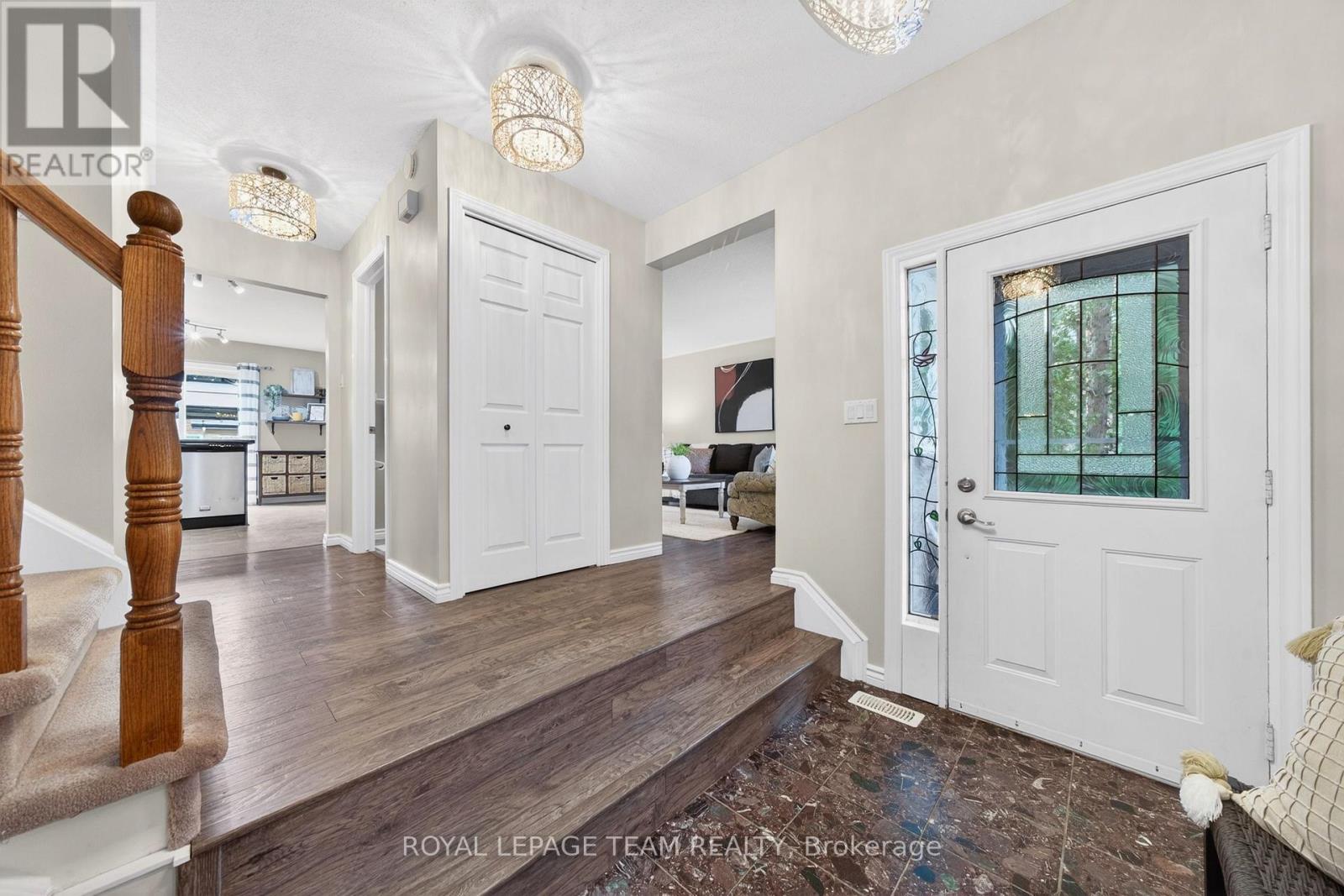 23 Inwood Drive, Ottawa, Ontario  K2M 1Z6 - Photo 5 - X13042168