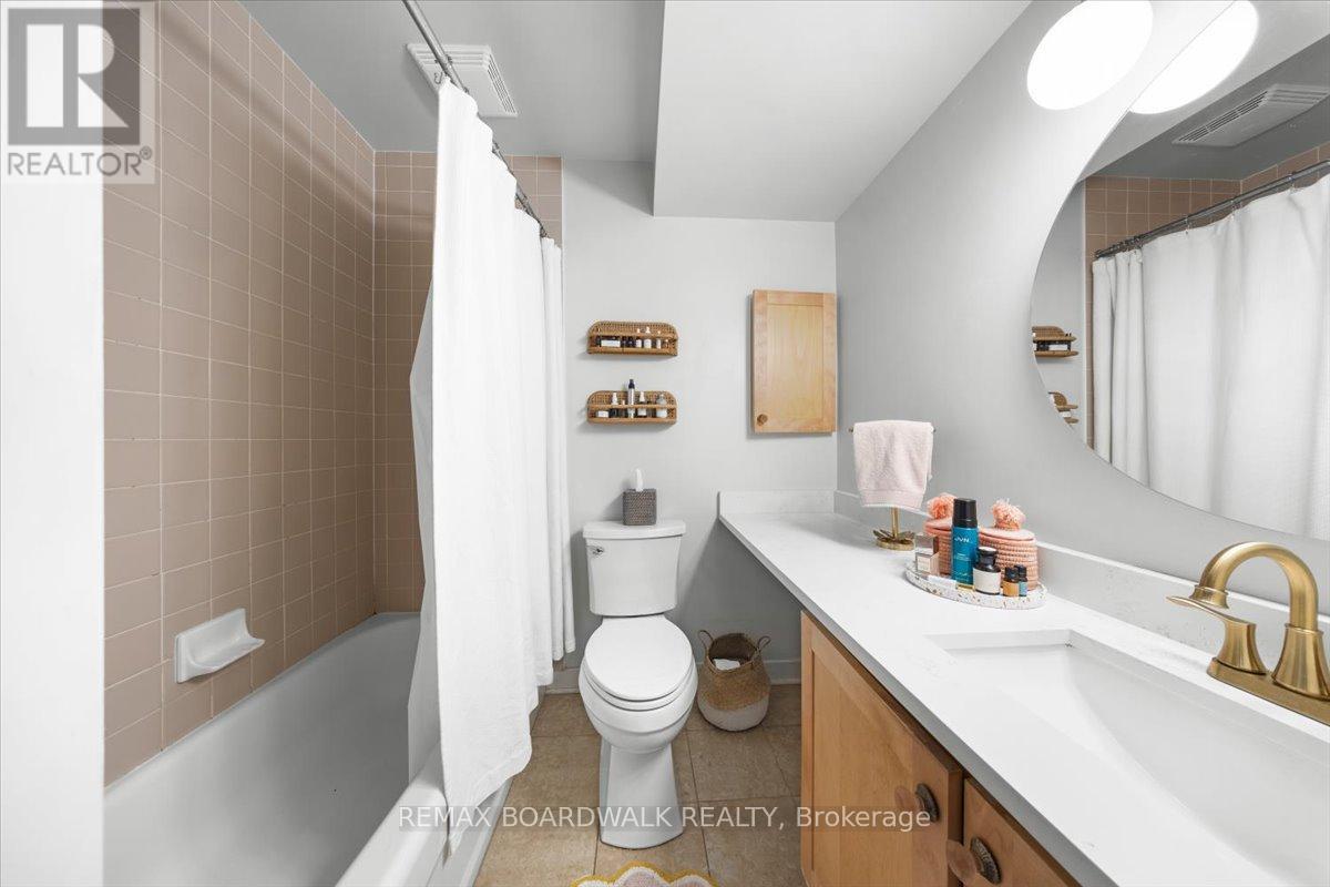 G - 154 Spruce Street, Ottawa, Ontario  K1R 6P2 - Photo 10 - X13042450