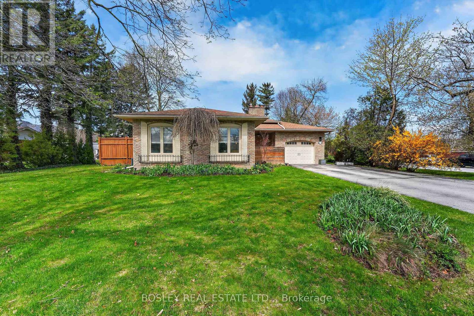 561 King Street, Niagara-On-The-Lake, Ontario  L0S 1J0 - Photo 1 - X13042270