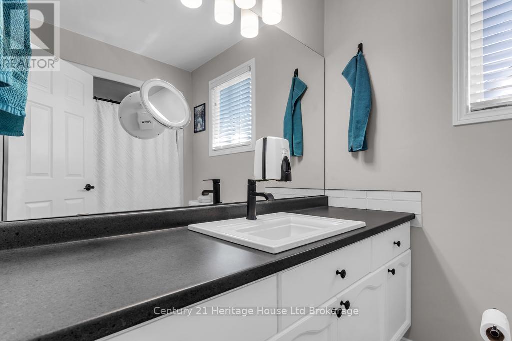 93 Glendale Drive, Tillsonburg, Ontario  N4G 1J9 - Photo 13 - X13042386