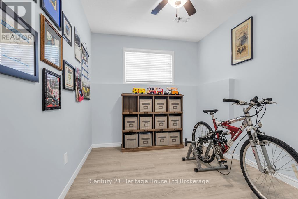 93 Glendale Drive, Tillsonburg, Ontario  N4G 1J9 - Photo 18 - X13042386