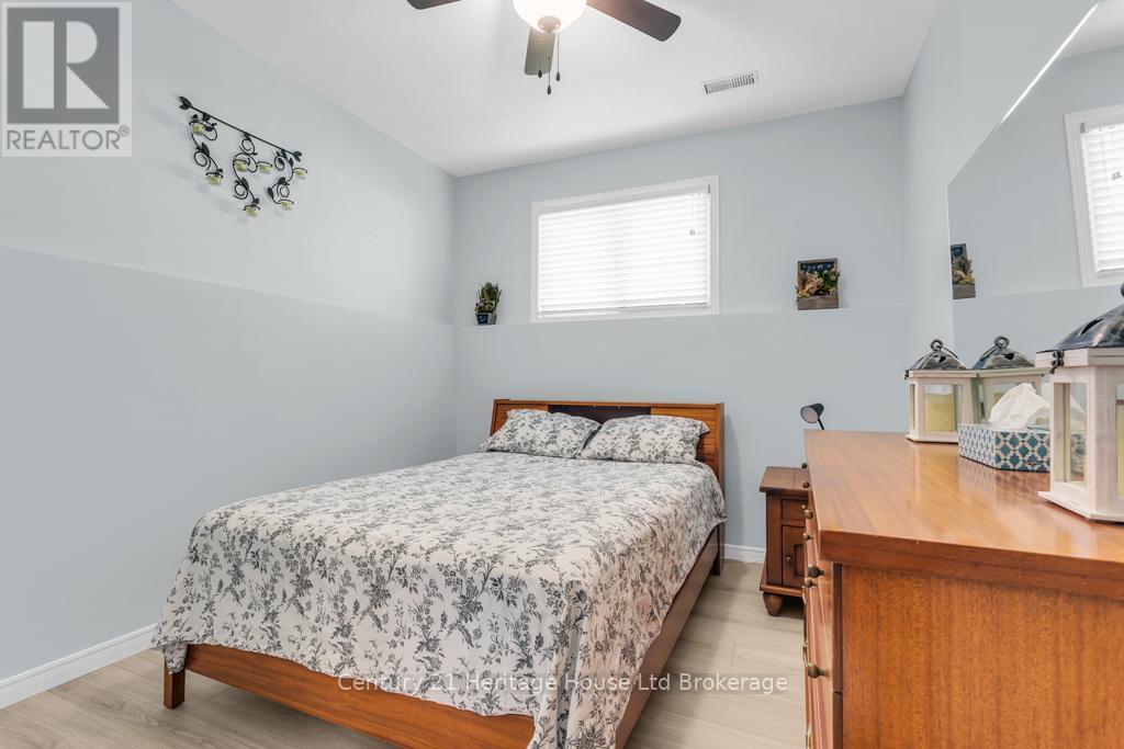 93 Glendale Drive, Tillsonburg, Ontario  N4G 1J9 - Photo 19 - X13042386