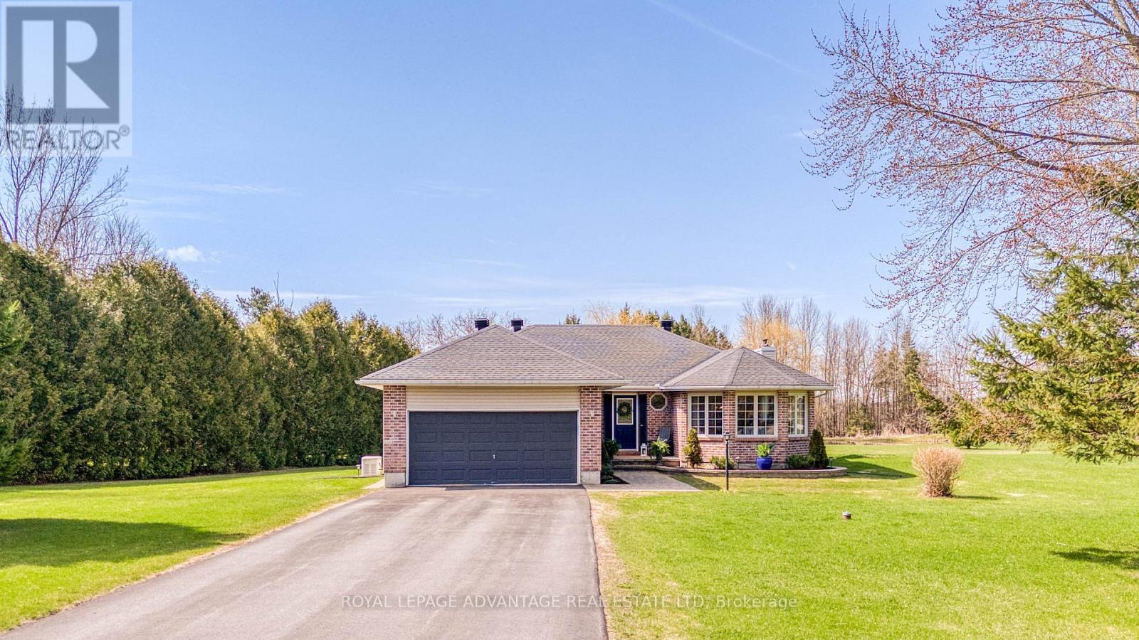 307 SOMERVILLE DRIVE, Tay Valley, Ontario