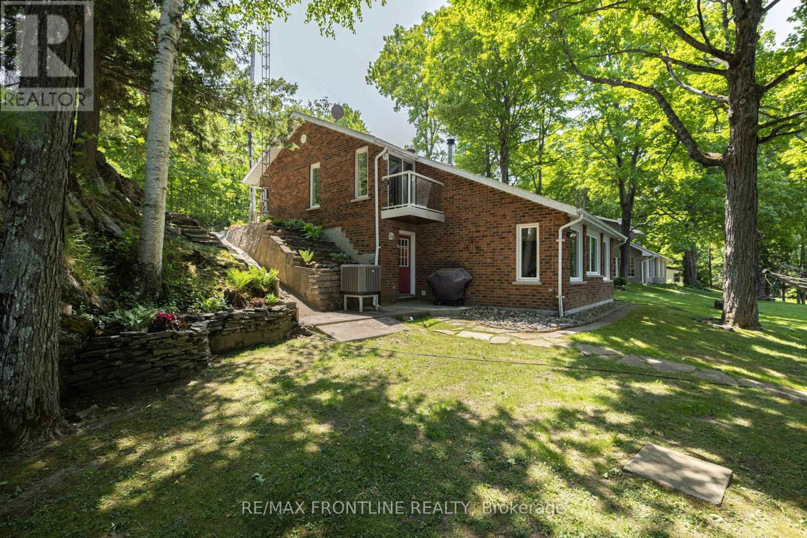 1047 Country Lane, Frontenac, Ontario  K0H 2P2 - Photo 2 - X13042250