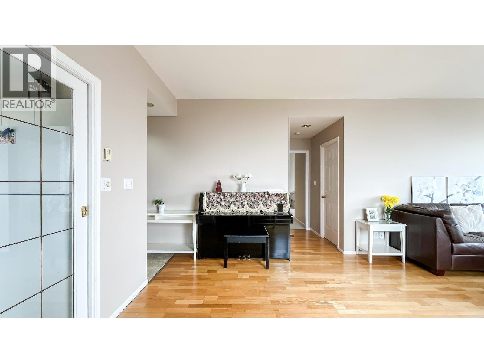 2102 6521 Bonsor Avenue, Burnaby, British Columbia  V5H 4N3 - Photo 17 - R3115536