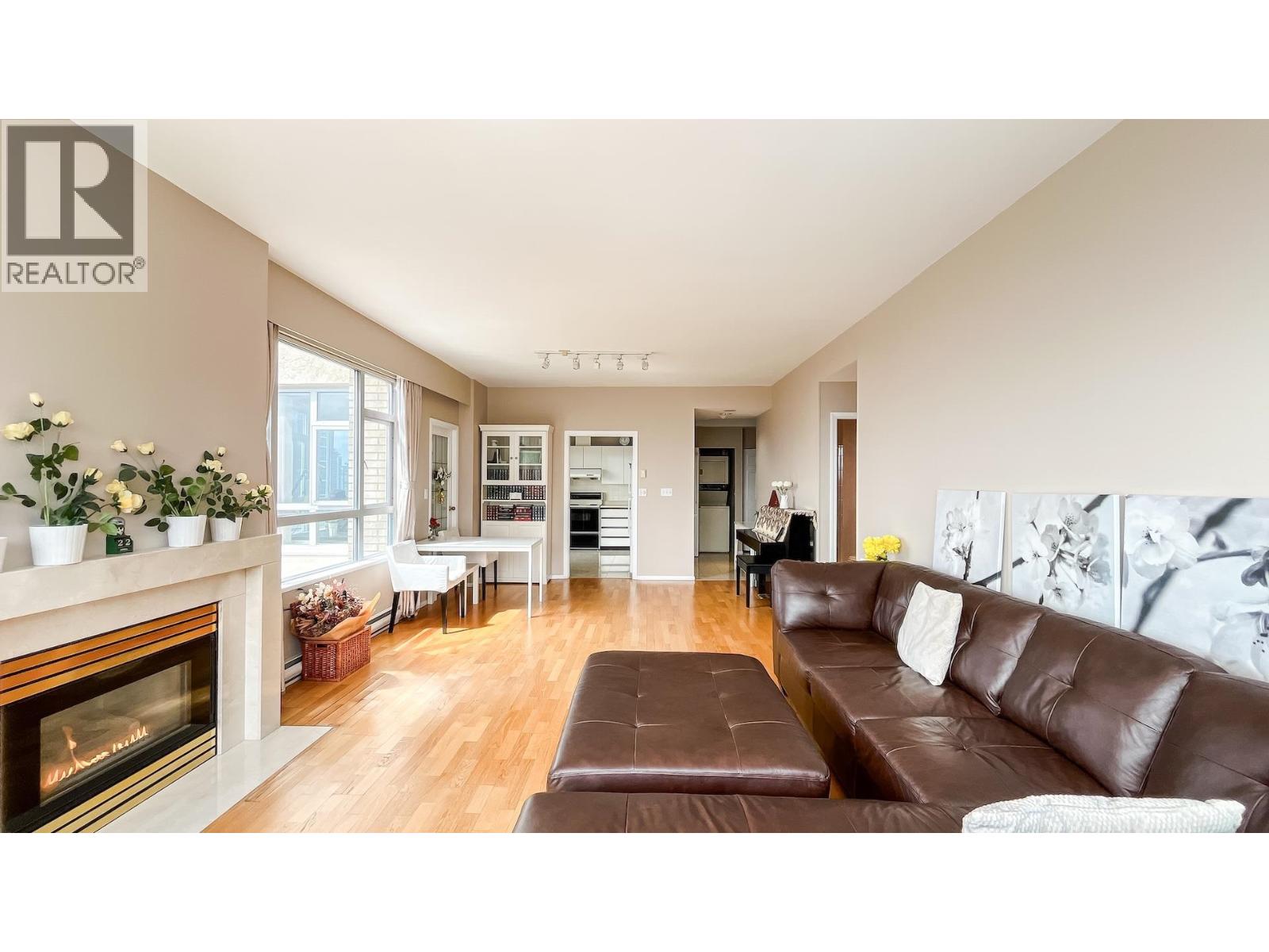 2102 6521 Bonsor Avenue, Burnaby, British Columbia  V5H 4N3 - Photo 5 - R3115536