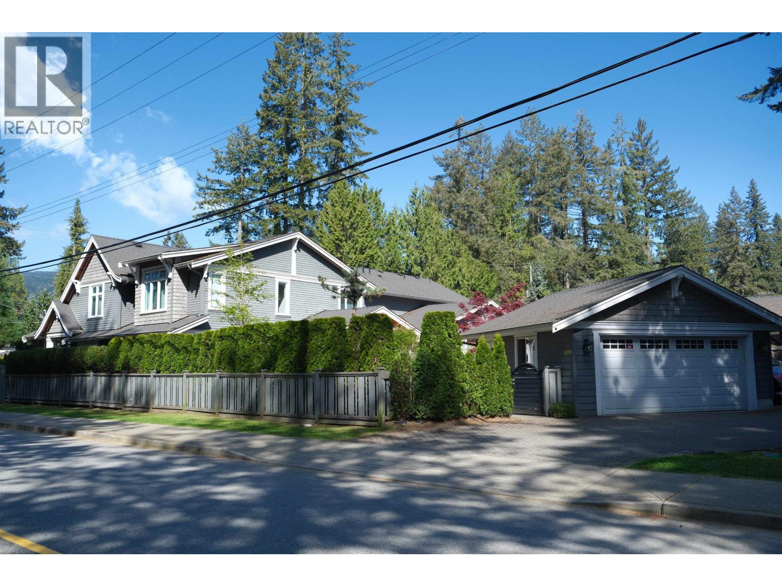 1198 EDGEWOOD ROAD, North Vancouver, British Columbia
