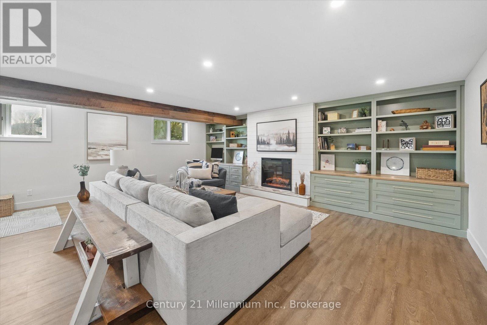 4 Blackburn Avenue, Clearview, Ontario  L0M 1P0 - Photo 30 - S13042256