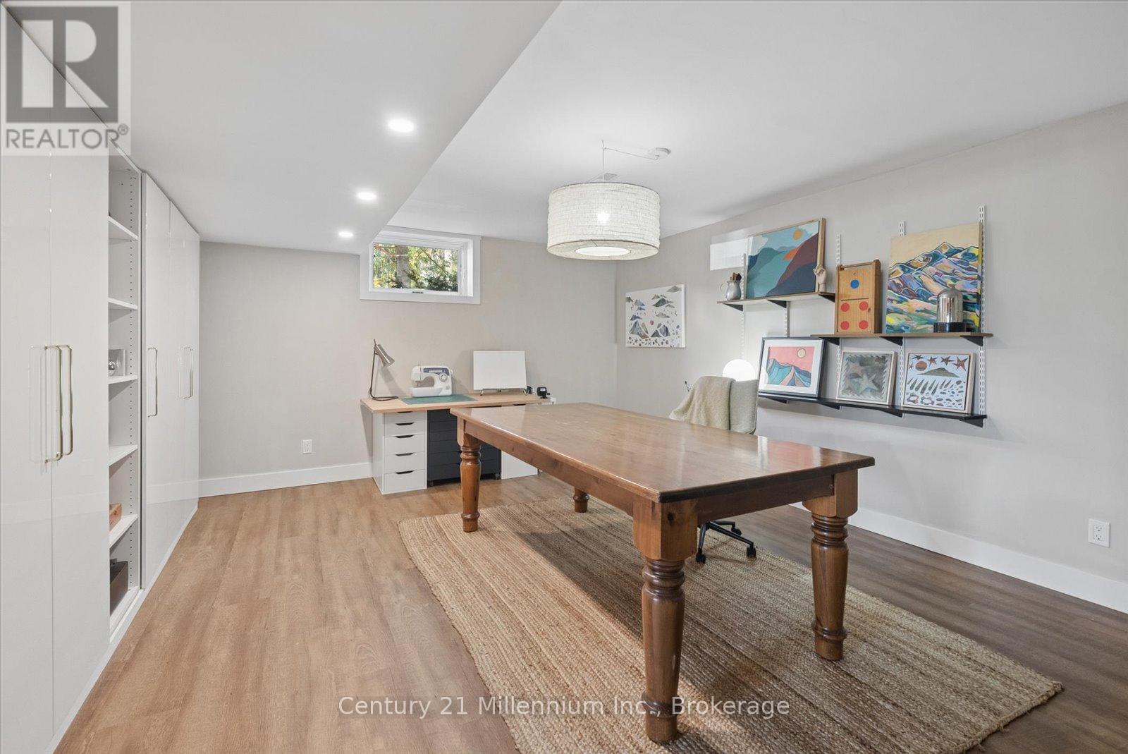 4 Blackburn Avenue, Clearview, Ontario  L0M 1P0 - Photo 38 - S13042256