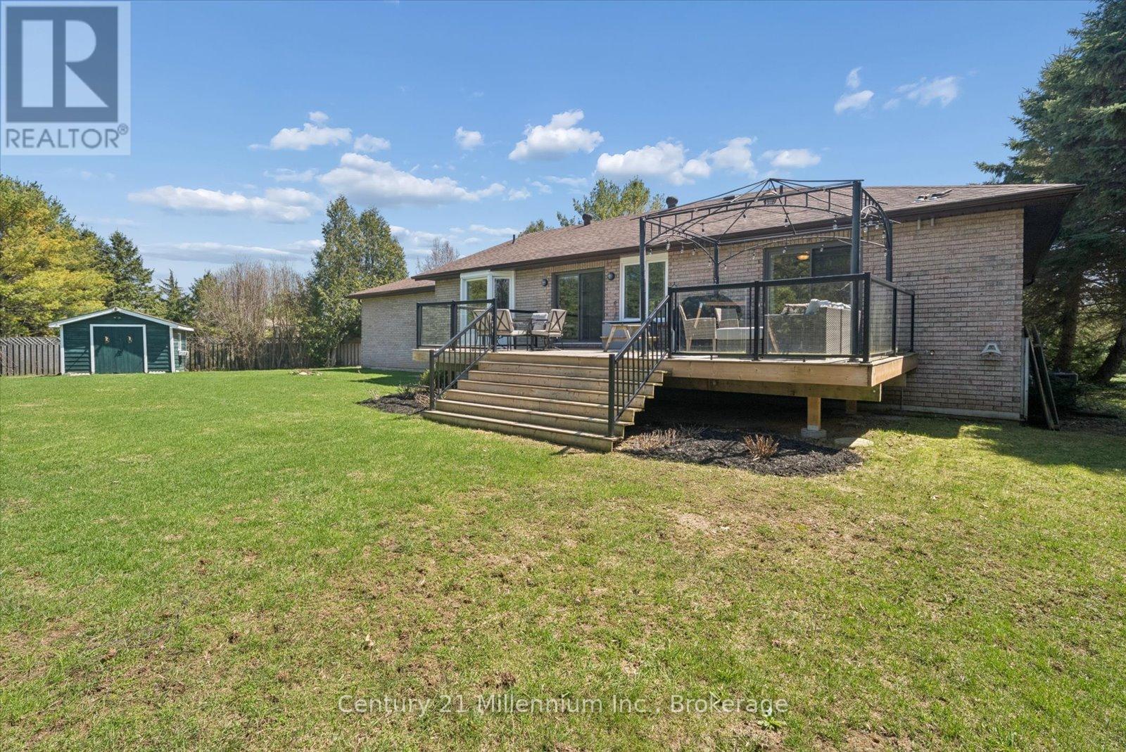 4 Blackburn Avenue, Clearview, Ontario  L0M 1P0 - Photo 42 - S13042256