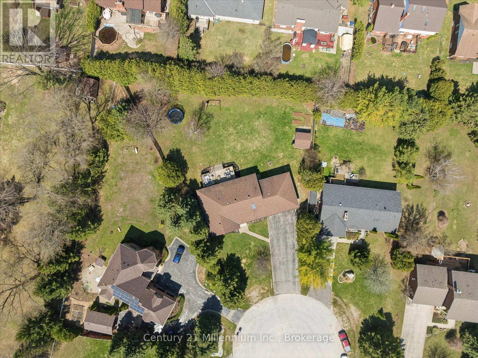 4 Blackburn Avenue, Clearview, Ontario  L0M 1P0 - Photo 46 - S13042256