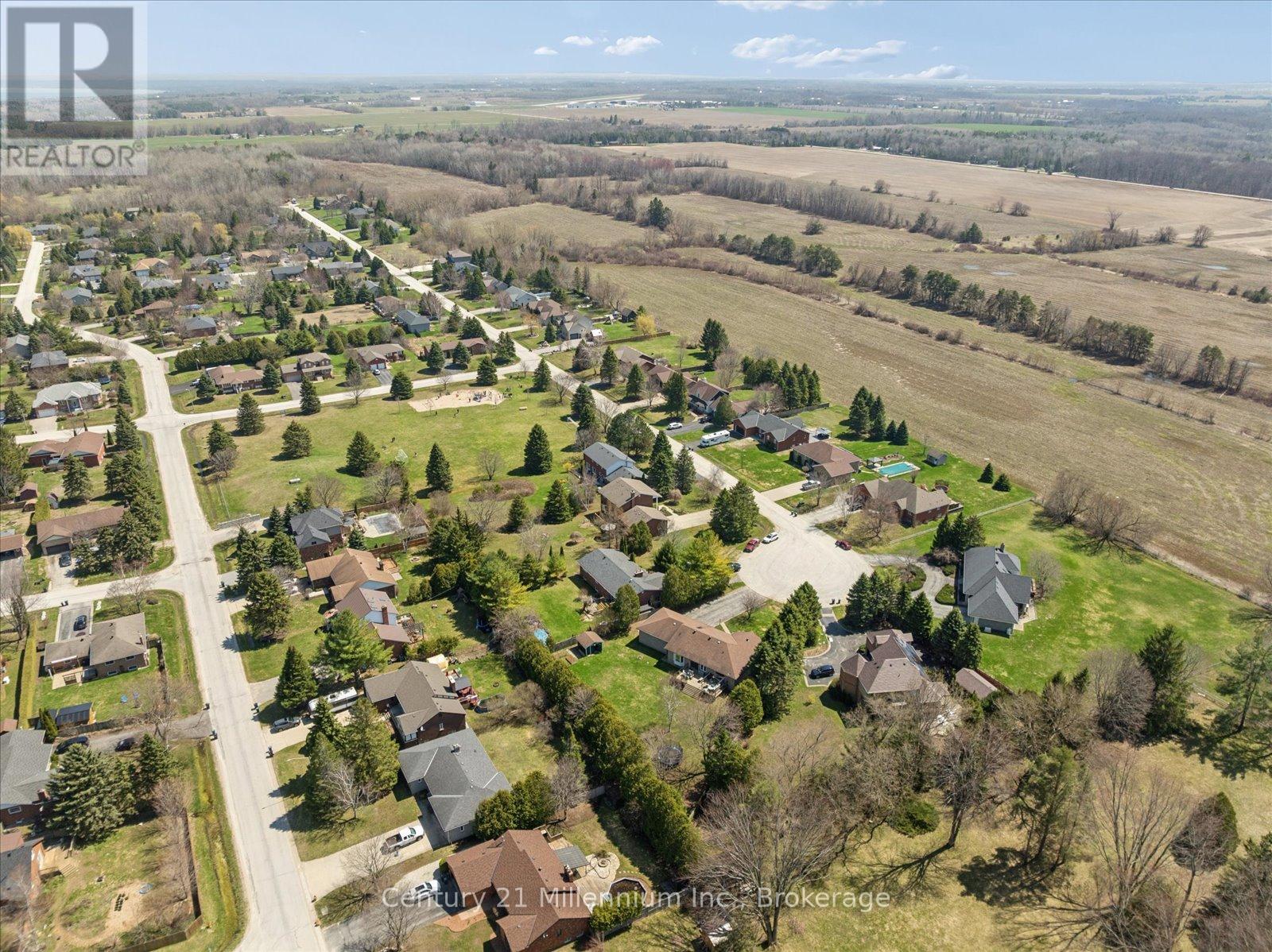 4 Blackburn Avenue, Clearview, Ontario  L0M 1P0 - Photo 48 - S13042256