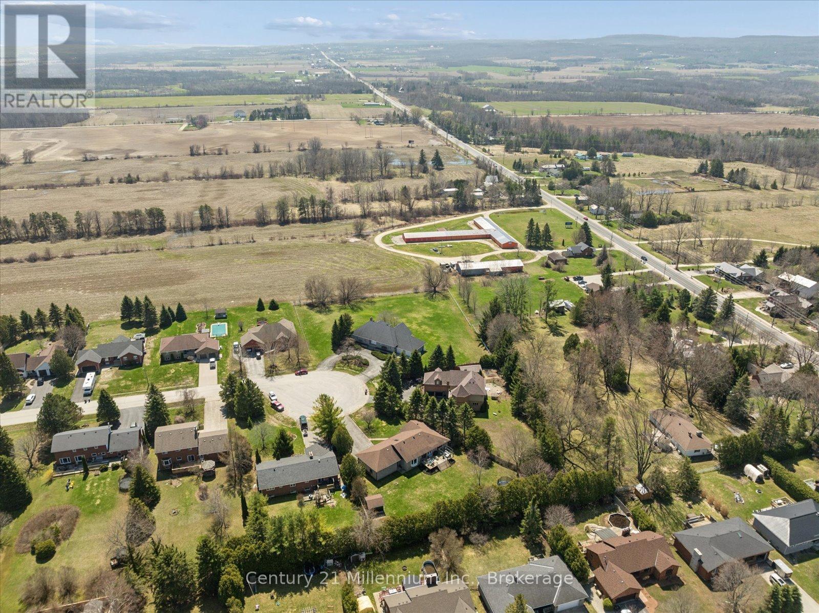 4 Blackburn Avenue, Clearview, Ontario  L0M 1P0 - Photo 49 - S13042256