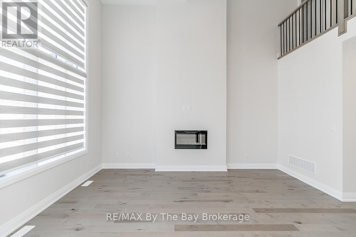 5 Rosanne Circle, Wasaga Beach, Ontario  L9Z 0N4 - Photo 12 - S13042340