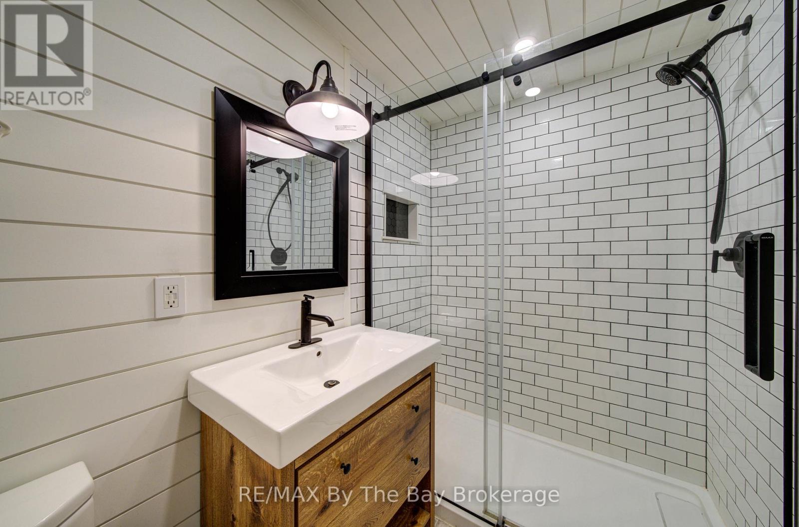 1595 County 42 Road, Clearview, Ontario  L0M 1S0 - Photo 34 - S13042392