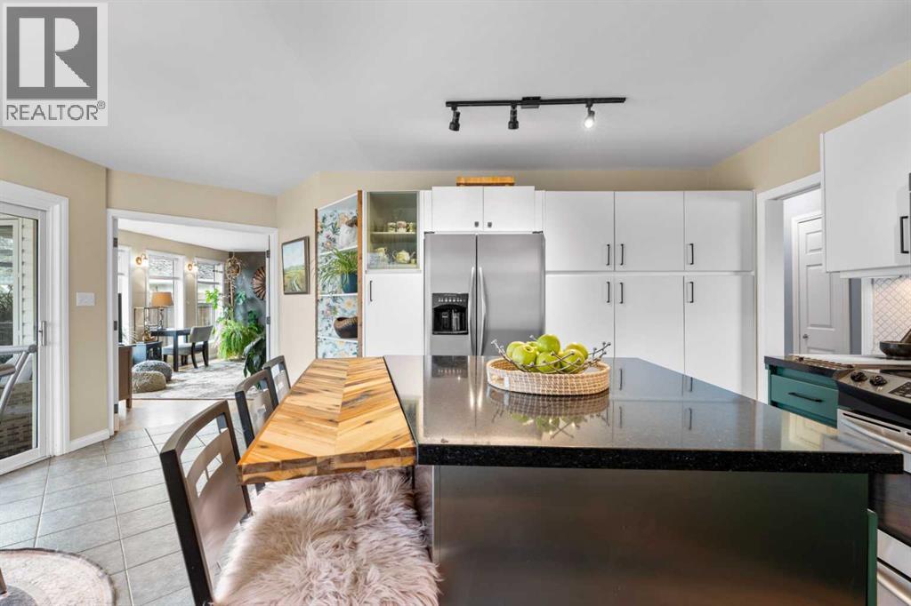 223 45 Street SW, Calgary, Alberta  T3C 2B4 - Photo 12 - A2304620