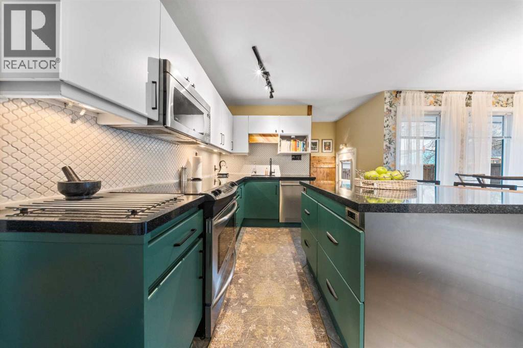 223 45 Street SW, Calgary, Alberta  T3C 2B4 - Photo 7 - A2304620