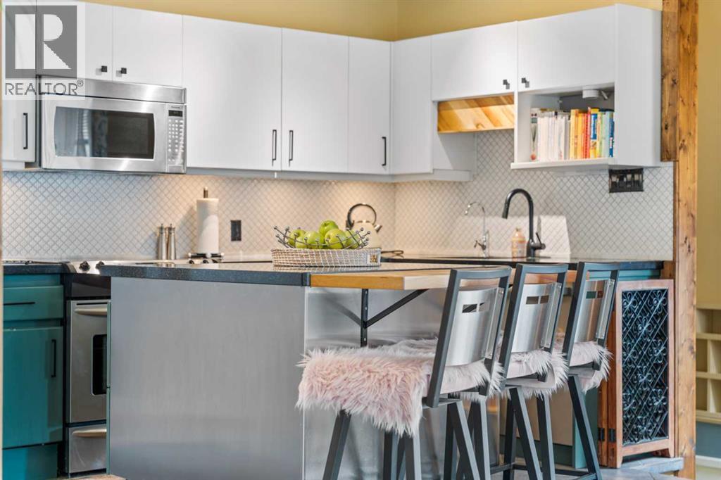 223 45 Street SW, Calgary, Alberta  T3C 2B4 - Photo 11 - A2304620