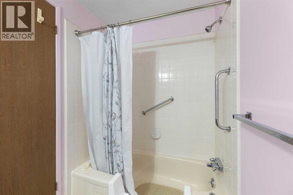 460 Cannington Close SW, Calgary, Alberta  T2W 3G2 - Photo 20 - A2304927