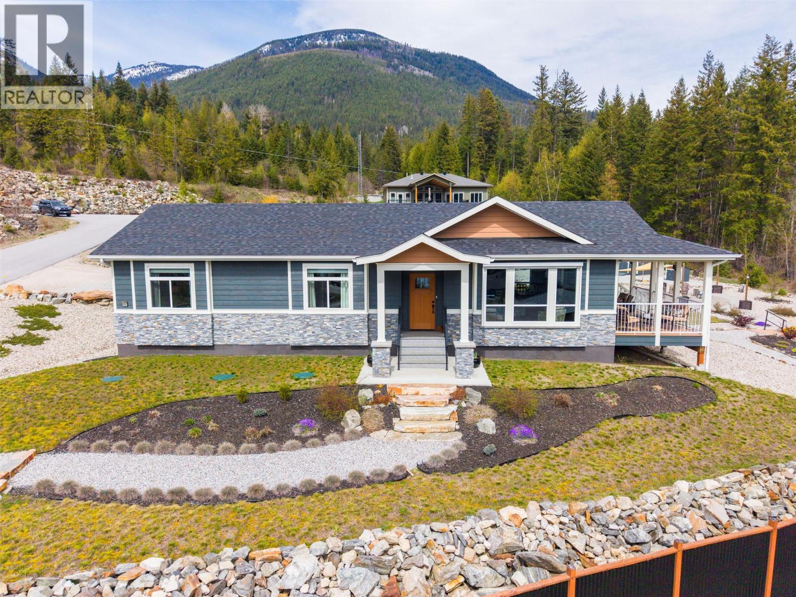 430 Buriview Drive, Nelson, British Columbia