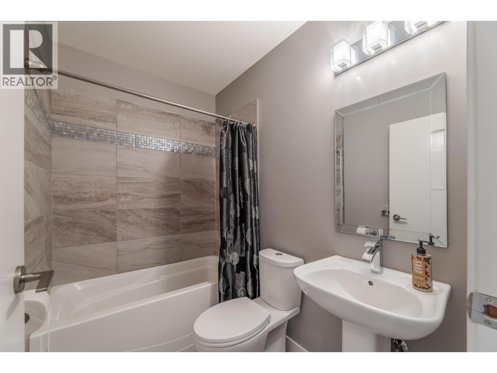 711 Creekside Road Unit# 101, Penticton, British Columbia  V2A 2C5 - Photo 13 - 10384707