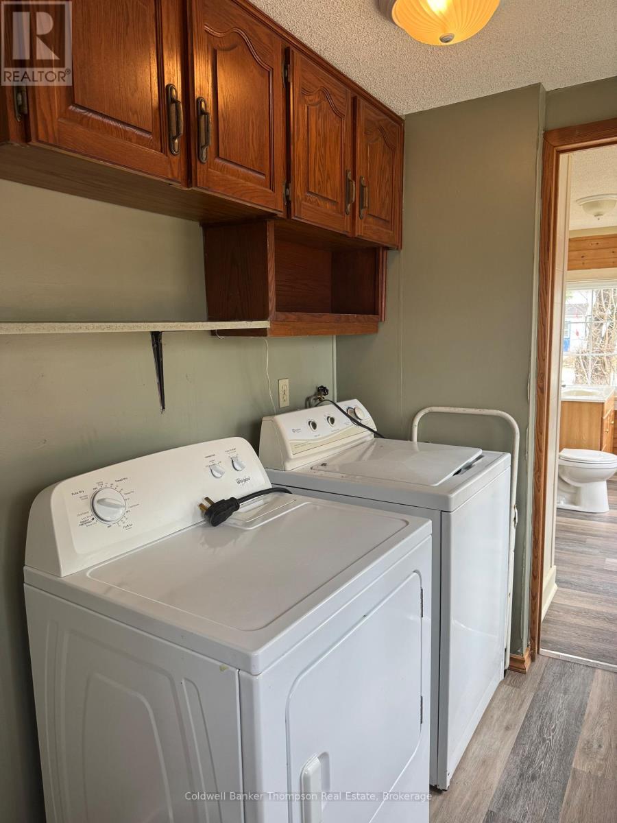 135 Huston Street, Burk's Falls, Ontario  P0A 1C0 - Photo 2 - X13042178