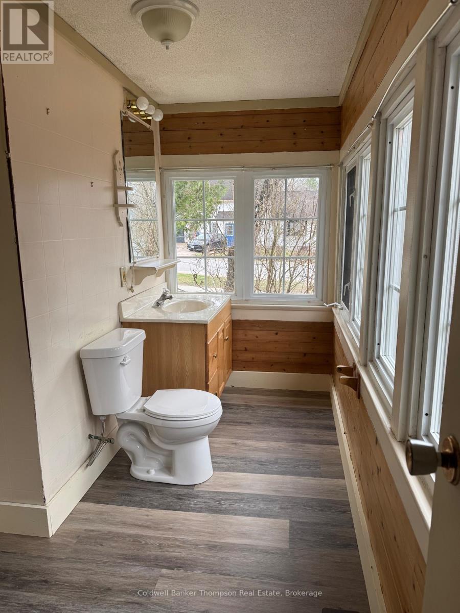 135 Huston Street, Burk's Falls, Ontario  P0A 1C0 - Photo 3 - X13042178