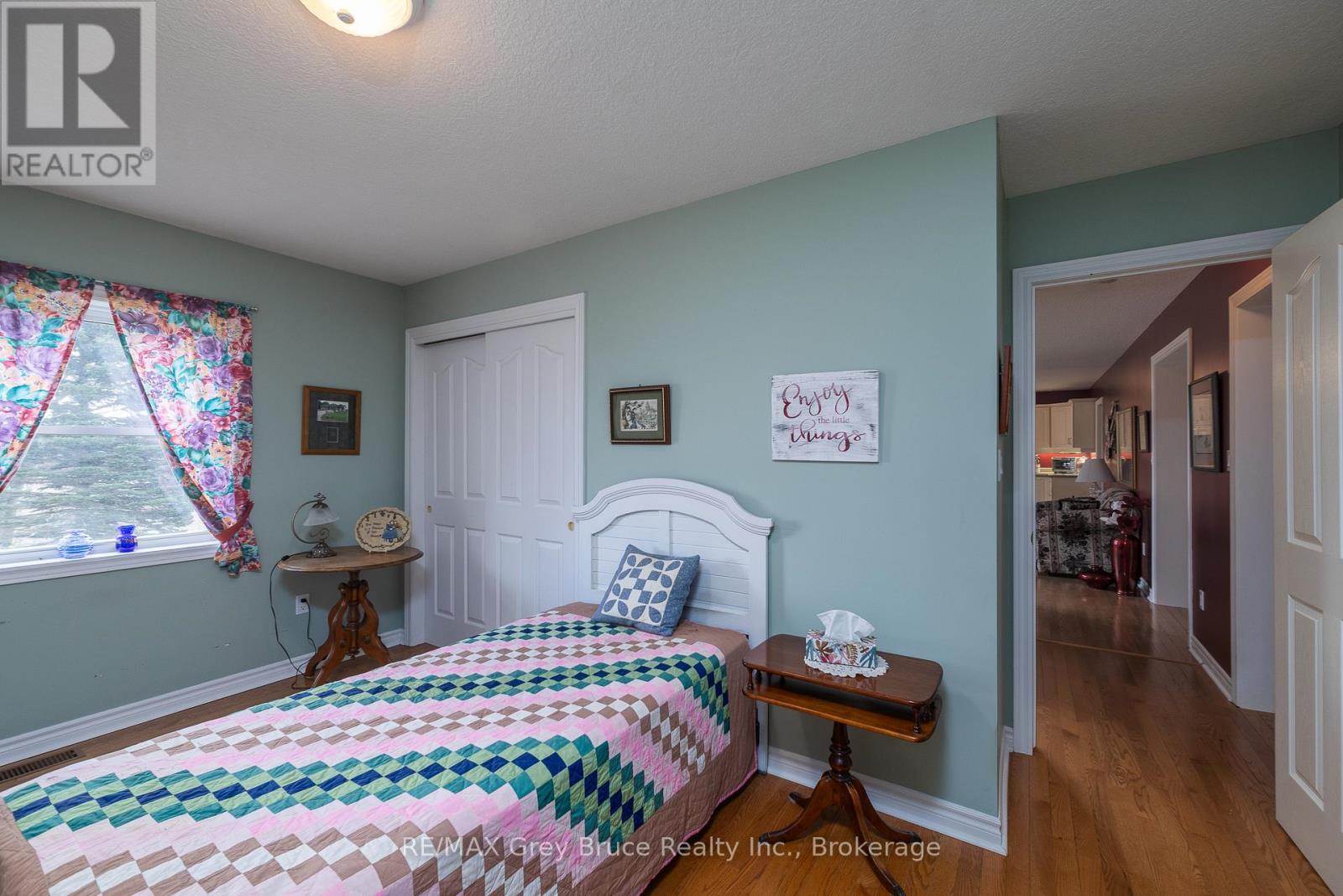 258913 Gordon Sutherland Parkway, Georgian Bluffs, Ontario  N4K 0G3 - Photo 11 - X13042208