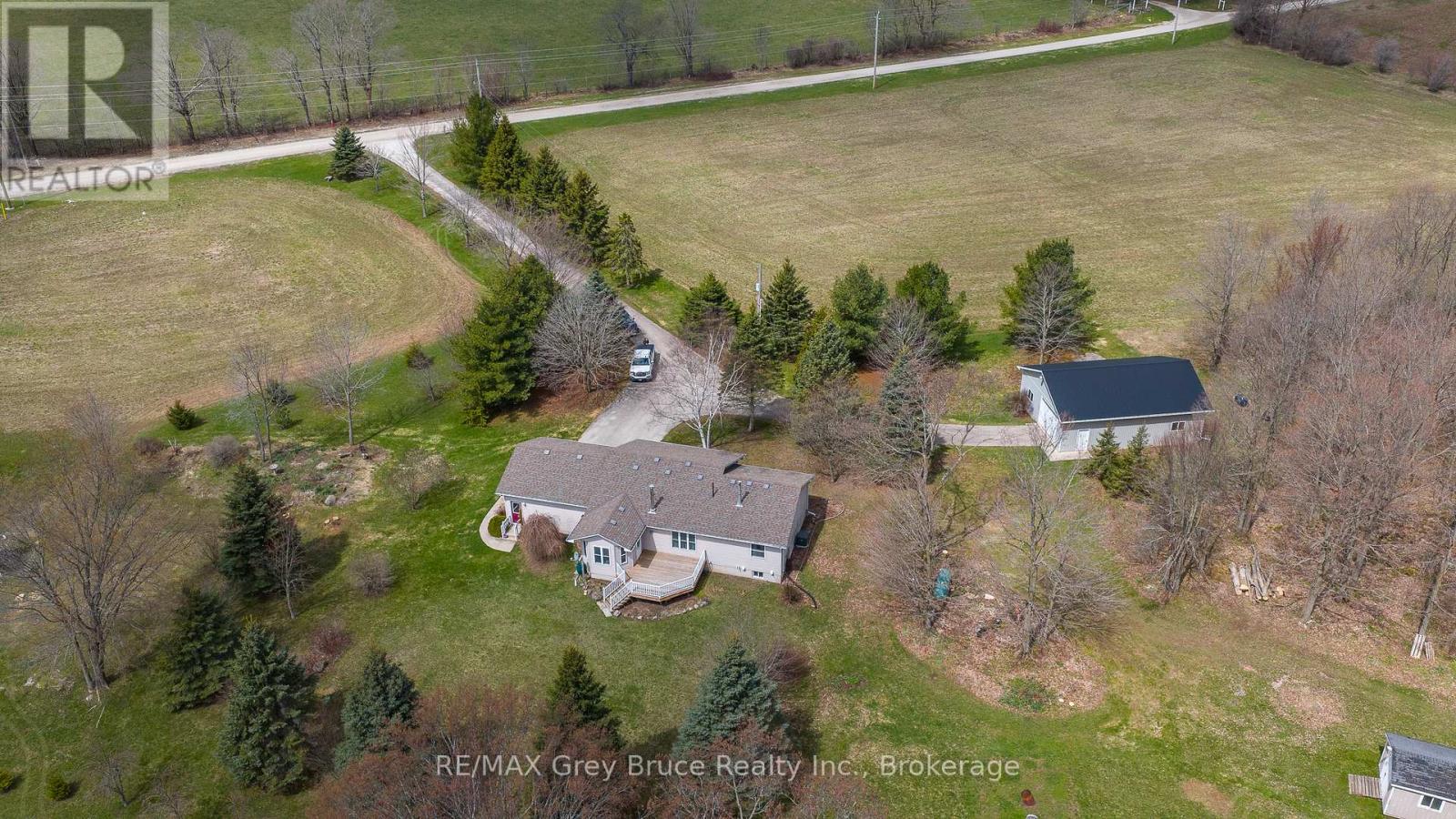 258913 Gordon Sutherland Parkway, Georgian Bluffs, Ontario  N4K 0G3 - Photo 28 - X13042208