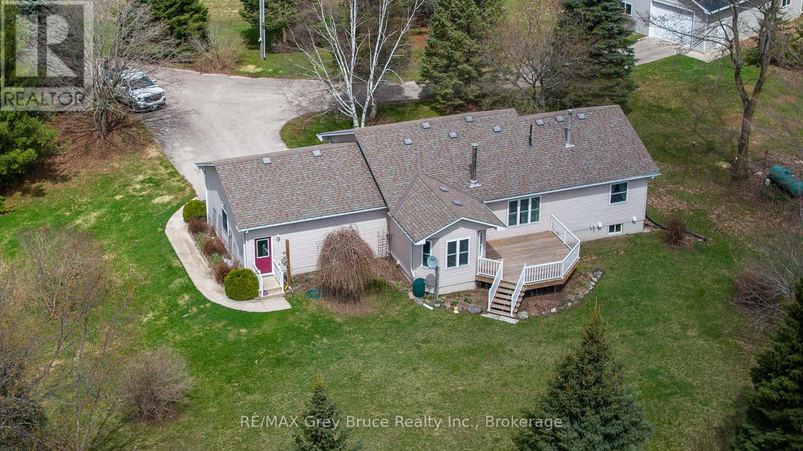 258913 Gordon Sutherland Parkway, Georgian Bluffs, Ontario  N4K 0G3 - Photo 30 - X13042208