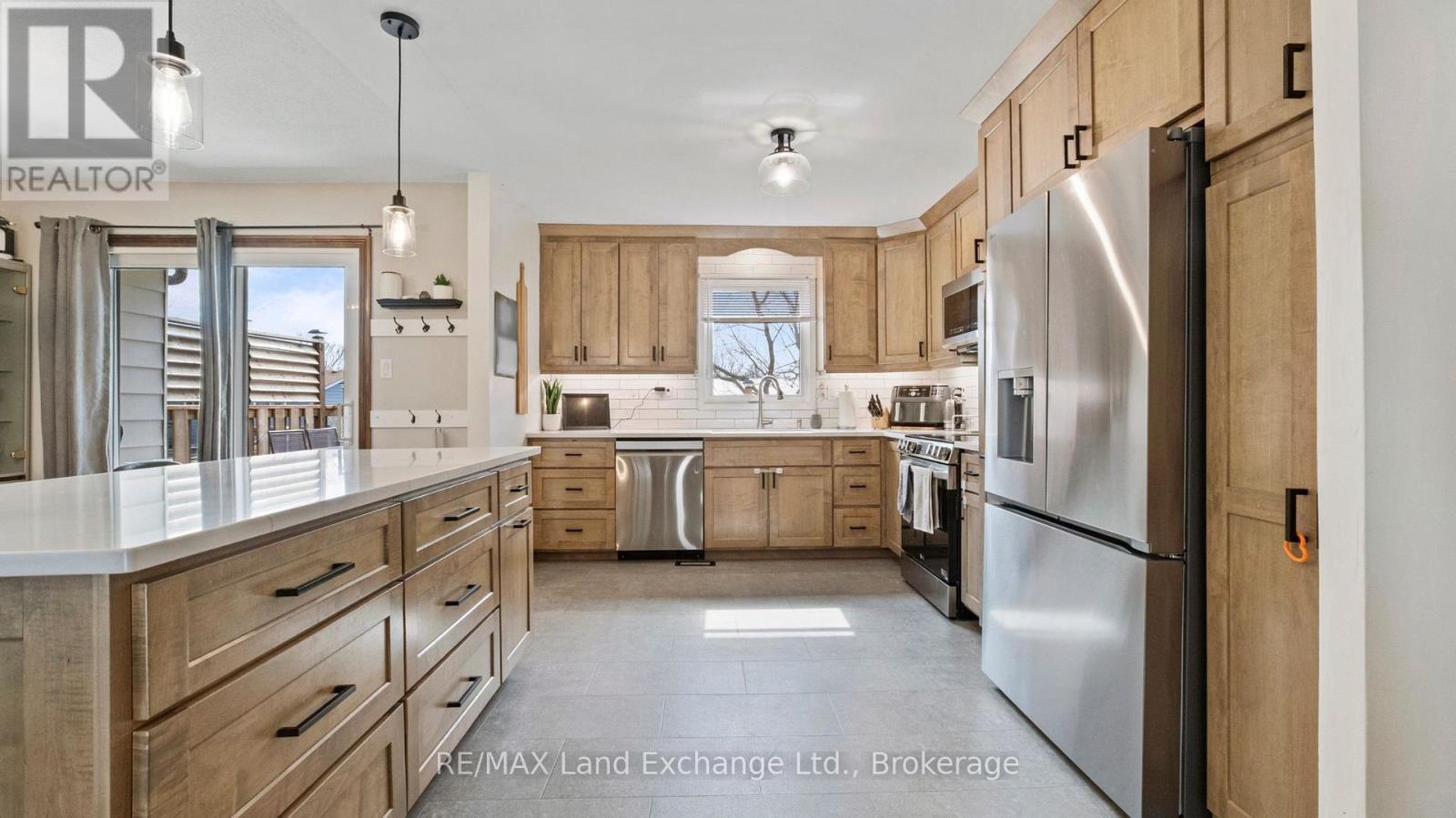 677 Kennard Crescent, Kincardine, Ontario  N2Z 1T5 - Photo 14 - X13042310