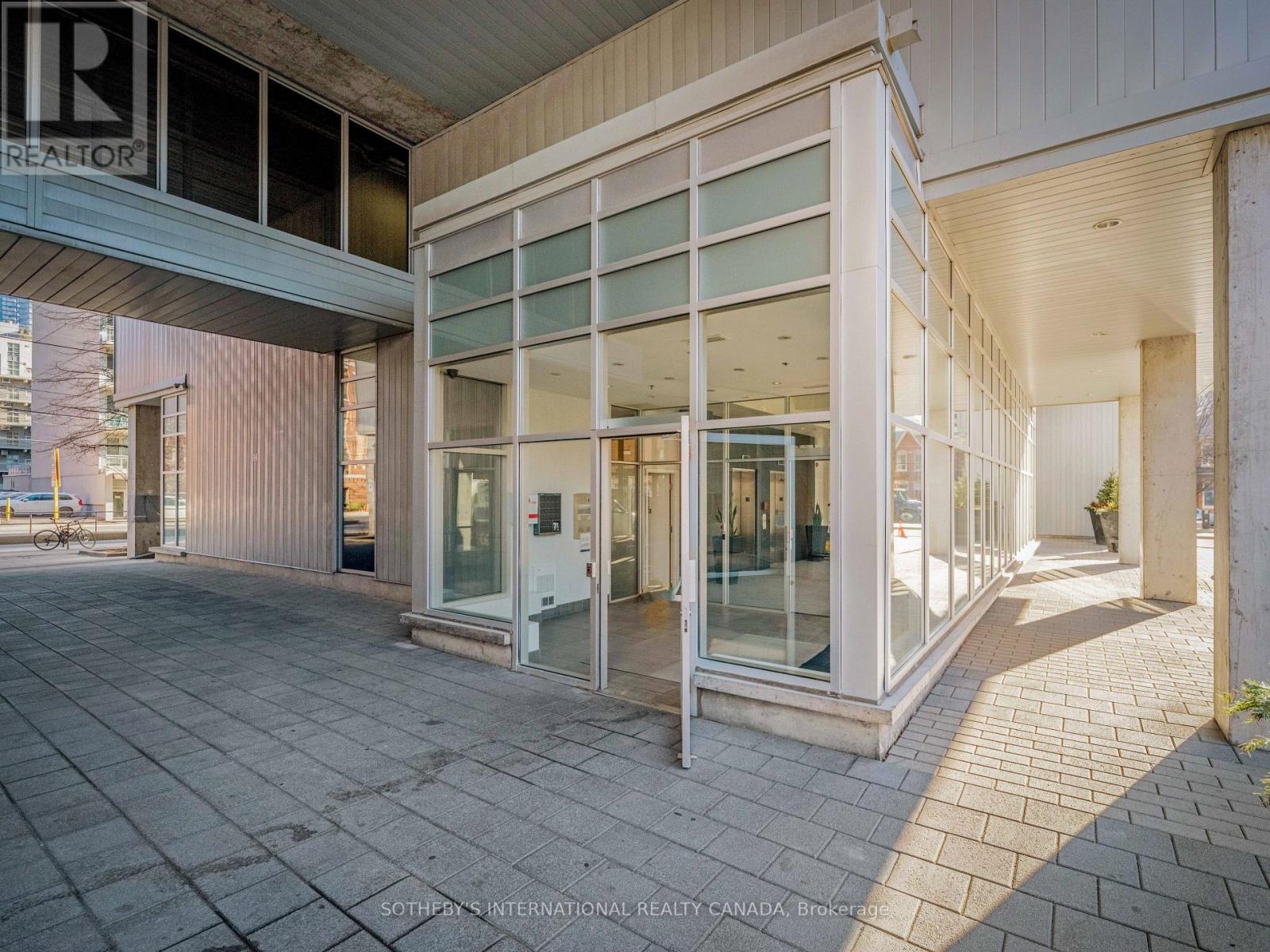 605 - 60 Bathurst Street, Toronto, Ontario  M5V 2P4 - Photo 3 - C13042180