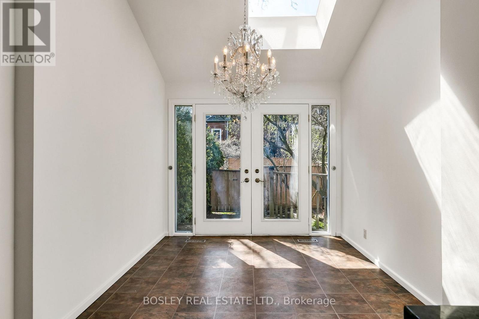 25 Salisbury Avenue, Toronto, Ontario  M4X 1C3 - Photo 21 - C13042442