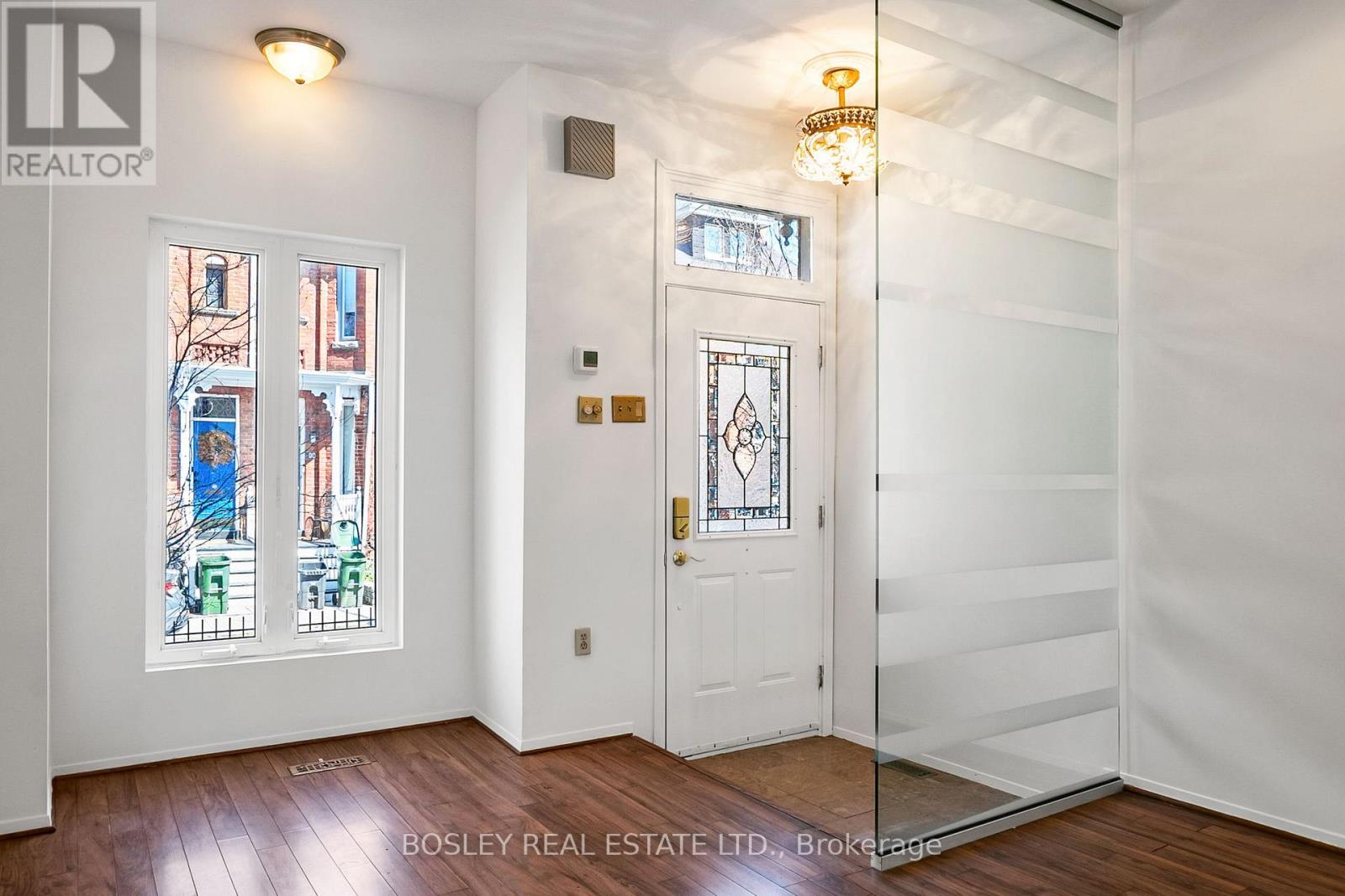 25 Salisbury Avenue, Toronto, Ontario  M4X 1C3 - Photo 3 - C13042442