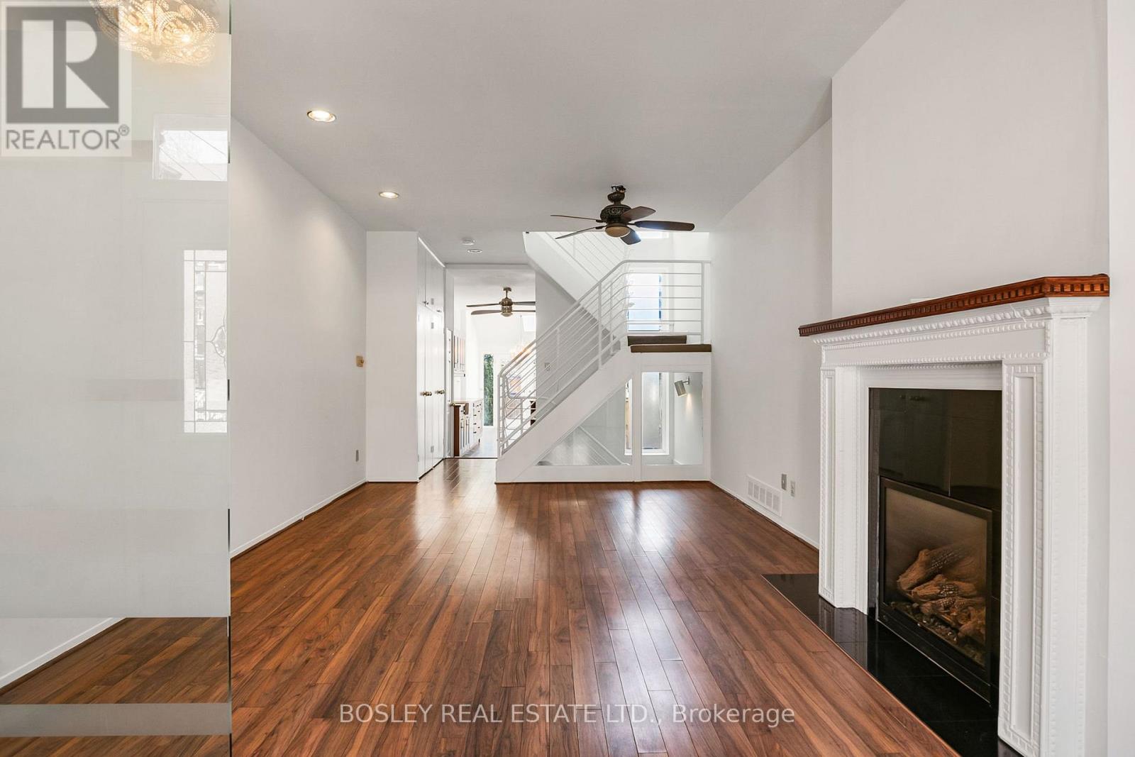 25 Salisbury Avenue, Toronto, Ontario  M4X 1C3 - Photo 4 - C13042442