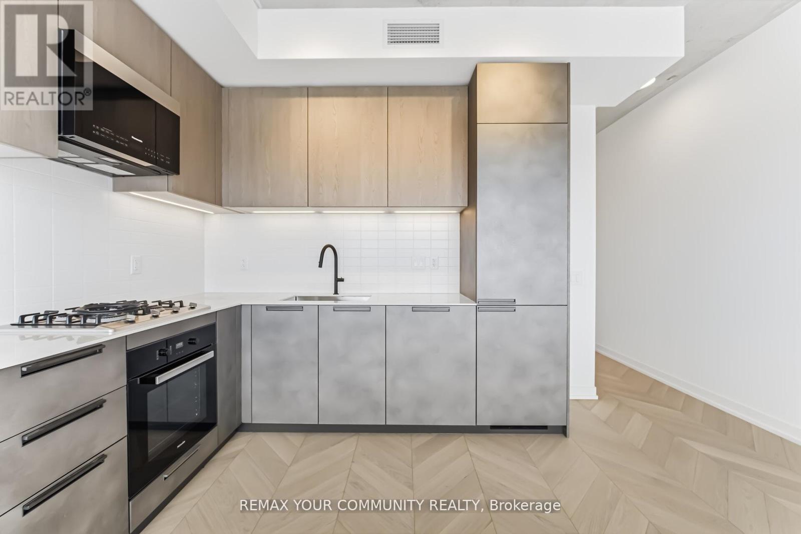 603 - 761 Queen Street, Toronto, Ontario  M4M 1H3 - Photo 4 - E13042194