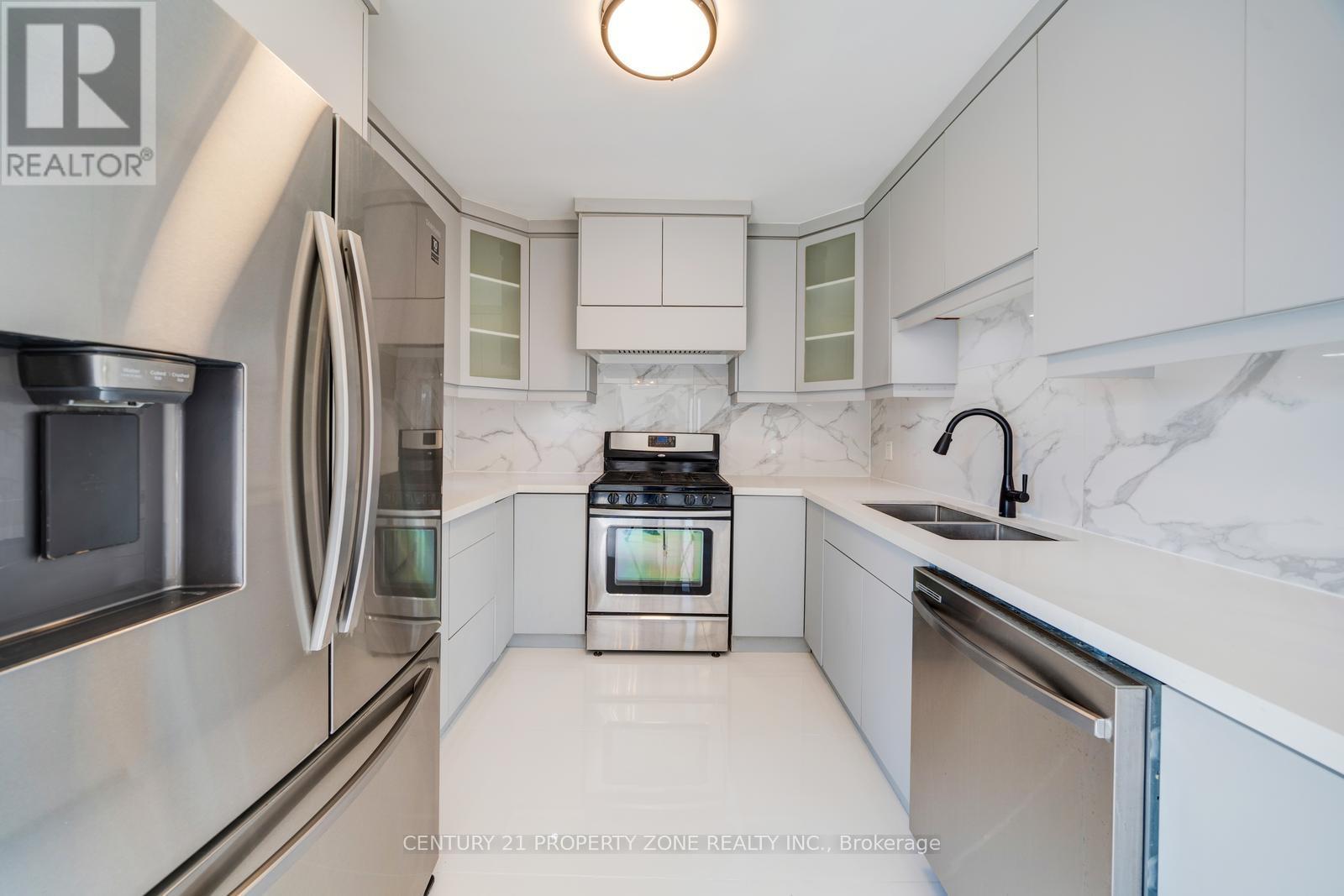 203 Toynbee Trail, Toronto, Ontario  M1E 1G8 - Photo 17 - E13042226