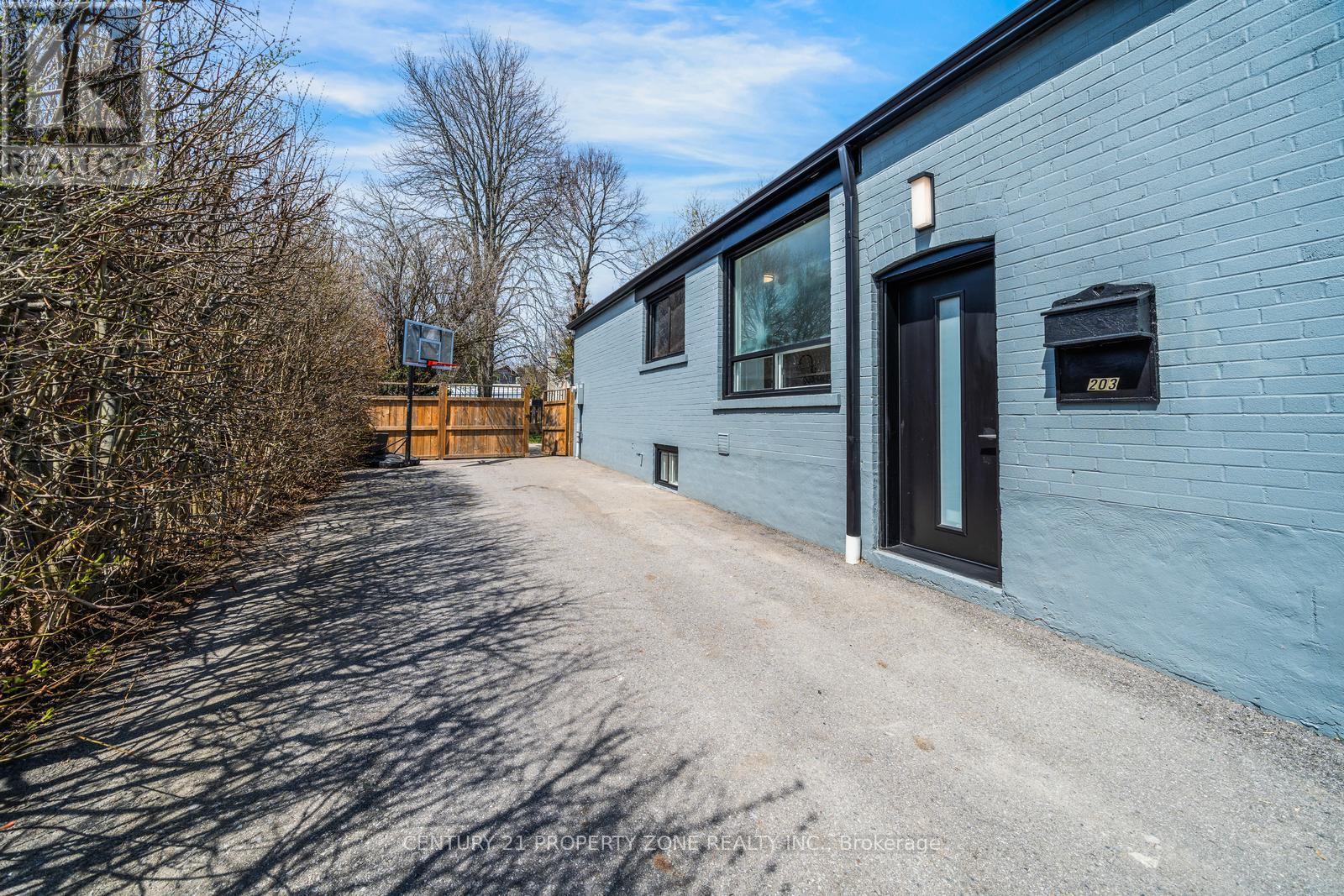 203 Toynbee Trail, Toronto, Ontario  M1E 1G8 - Photo 47 - E13042226