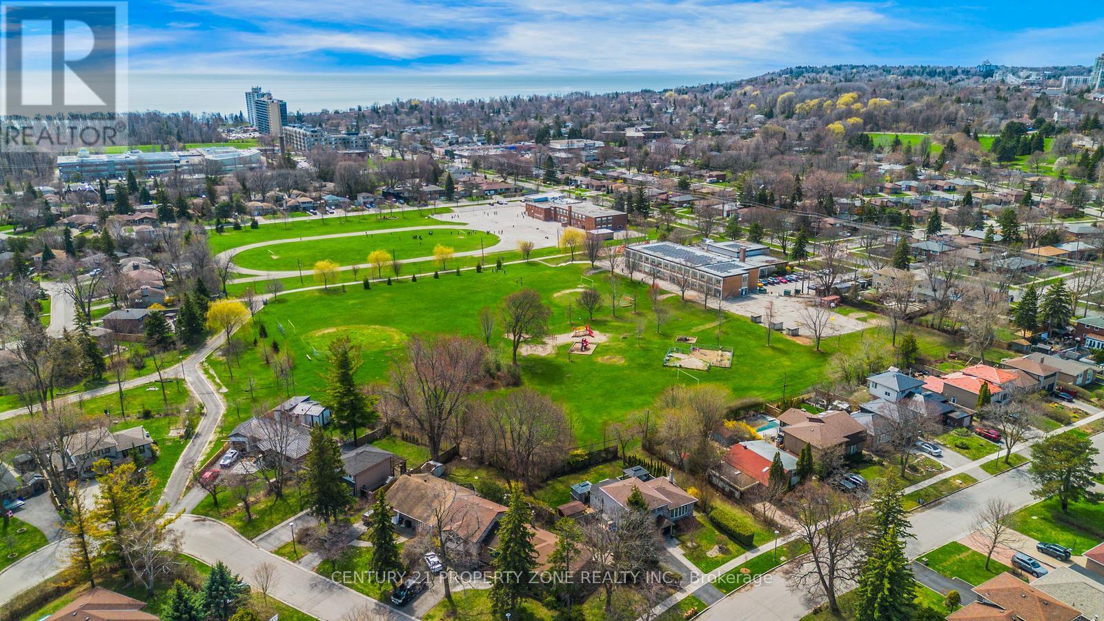 203 Toynbee Trail, Toronto, Ontario  M1E 1G8 - Photo 49 - E13042226