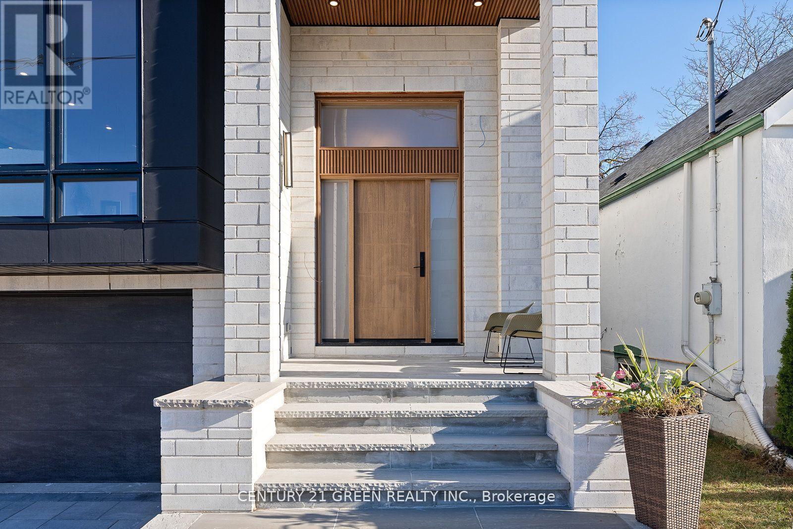 67 Bexhill Avenue, Toronto, Ontario  M1L 3B7 - Photo 2 - E13042296